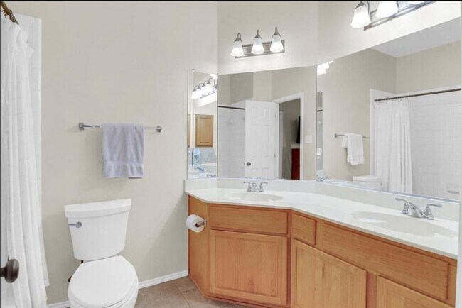 Building Photo - 304 Sparrow Hawk Dr