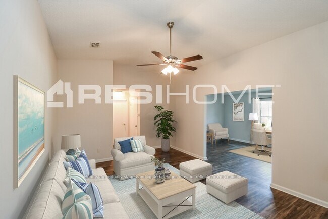 Building Photo - 956 Chalmet Ln