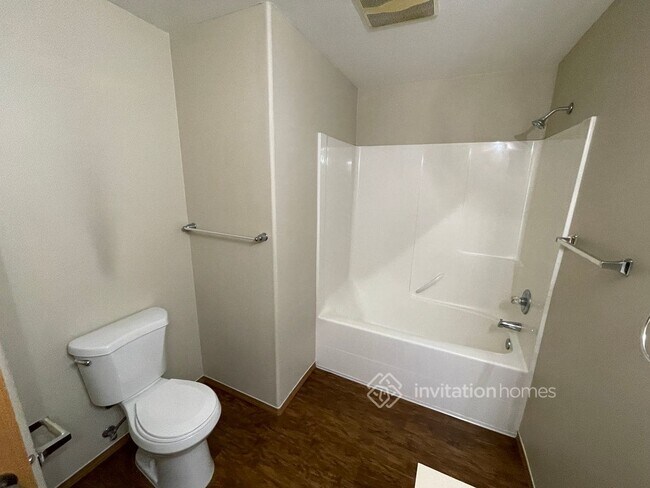 Building Photo - 8103 147th St E