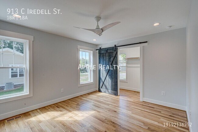 Building Photo - 913 Iredell St