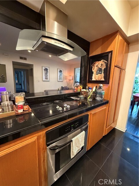 Building Photo - 14144 Dickens St