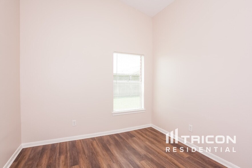 Building Photo - 3103 Kelling St