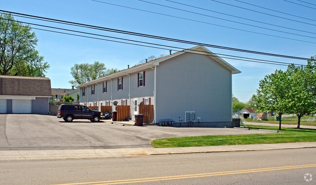 Building Photo - 205 Telford St