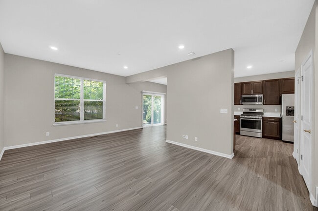 Building Photo - 1115 Goldfinch Ave