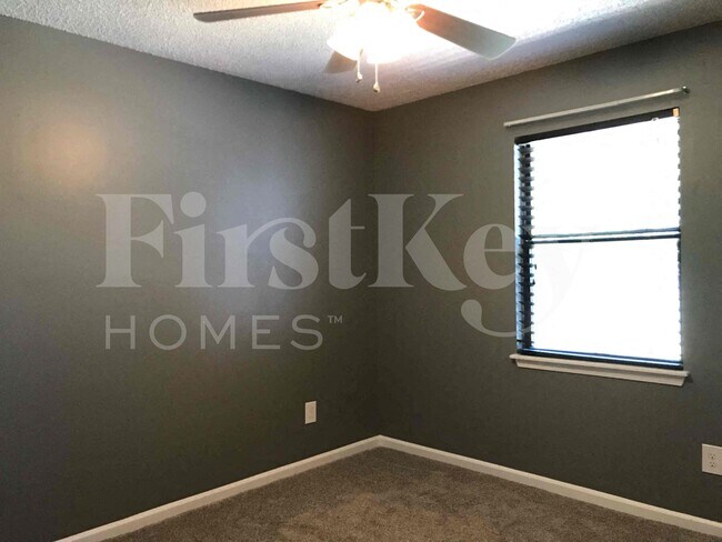 Building Photo - 10812 Carrington Ct