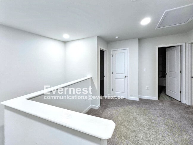 Building Photo - 3902 Fairall Dr