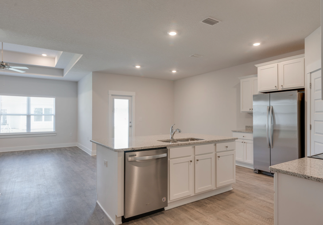 Building Photo - Beautiful 4 bedroom 2 bath in Arbor Place ...
