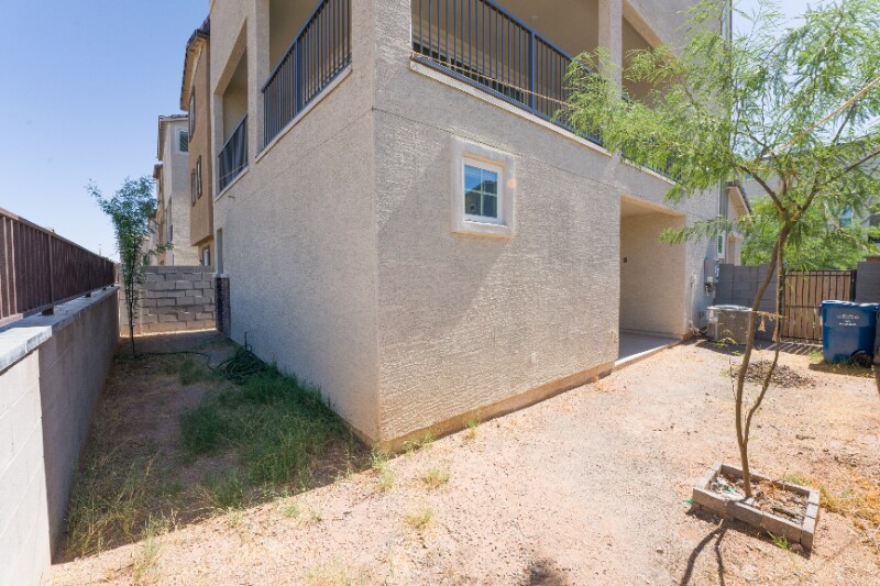 Building Photo - 1218 S Sunset Dr