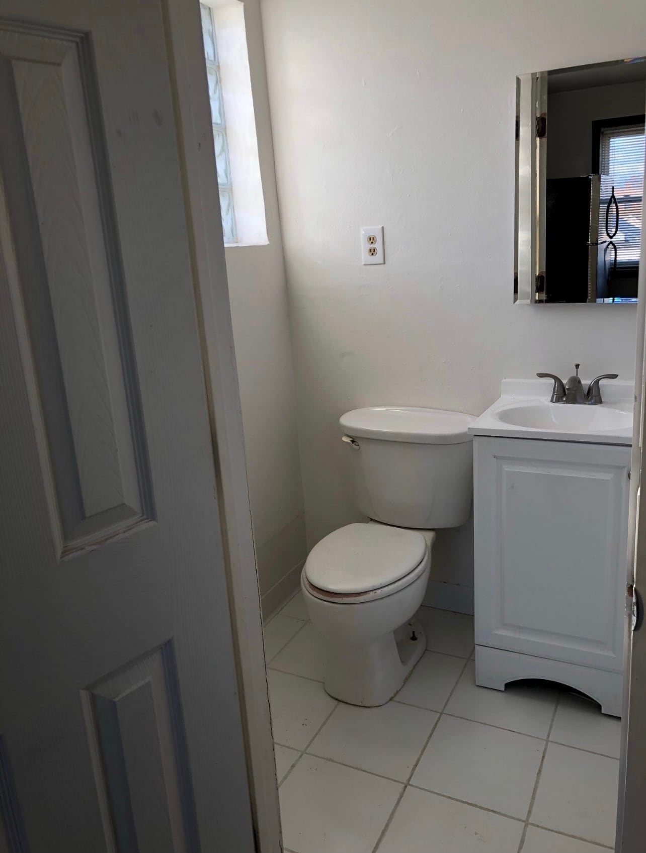 Building Photo - 3139 S Parnell Ave