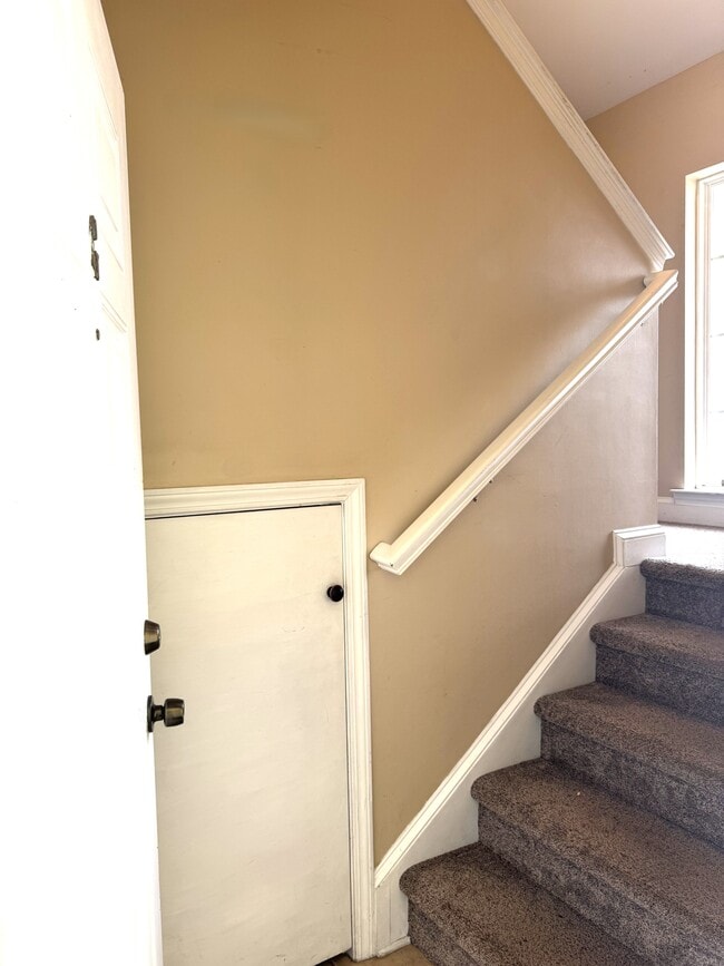 Building Photo - 119 Brentwood Dr