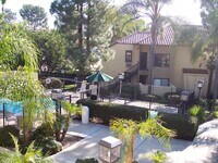 Building Photo - Upstairs 1 Bed/1 Bath Condo in Del Cerro!