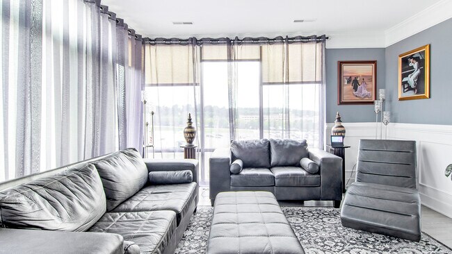 Building Photo - 145 Riverhaven Dr