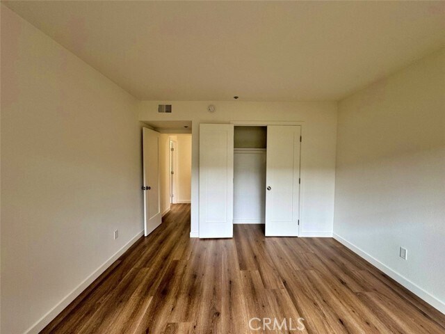 Building Photo - 230 S Catalina Ave