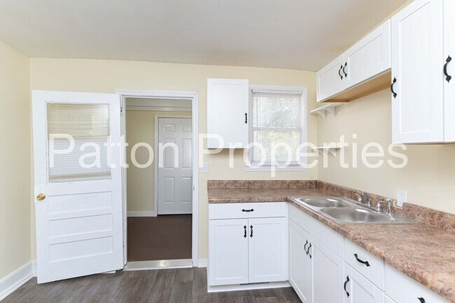 Building Photo - Roosevelt Village Vicinity / Broad River H...