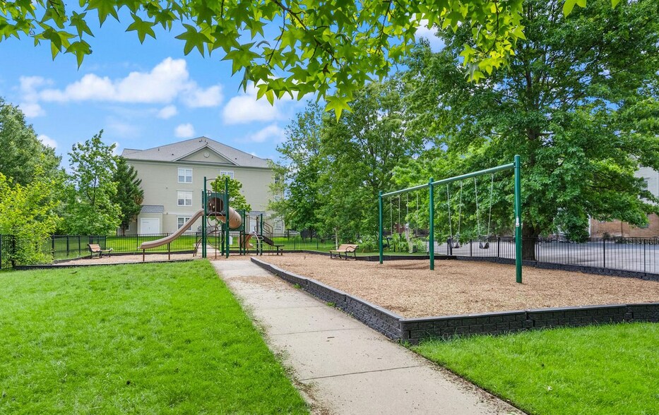 Community playground - 42514 Hollyhock Ter