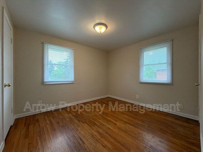 Building Photo - 5301 Benton St