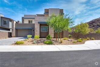 Building Photo - 318 Shaded Canyon Dr