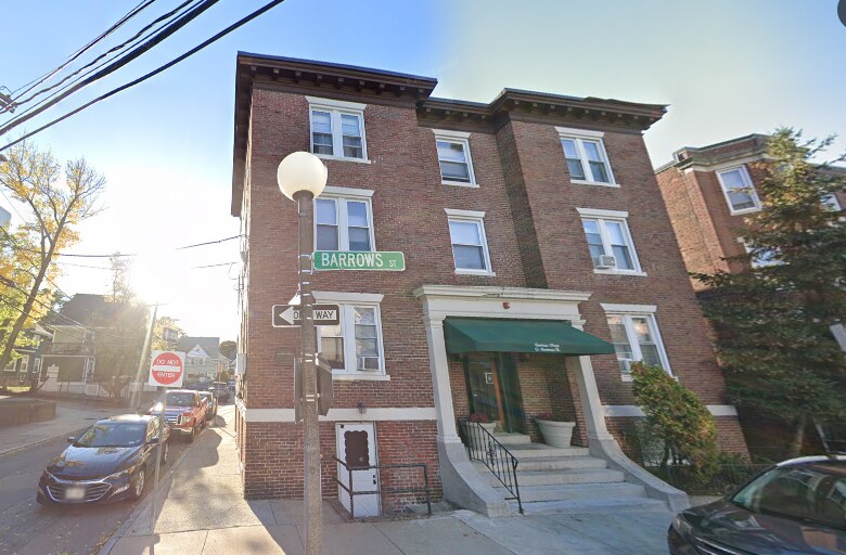 Building Photo - 15 Barrows St