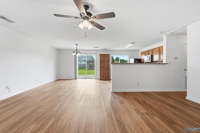 Building Photo - 15328 Mill Valley Dr
