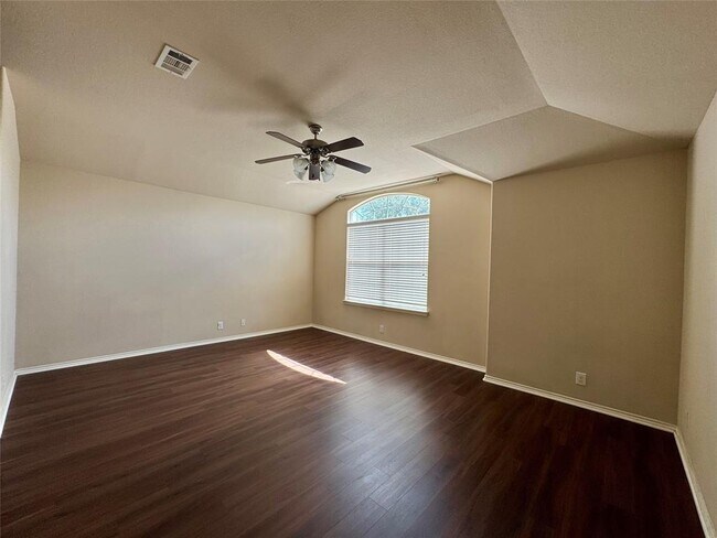 Building Photo - 8629 White Ibis Dr