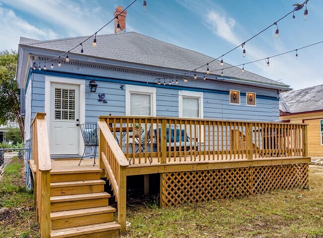 Building Photo - 418 E Myrtle St