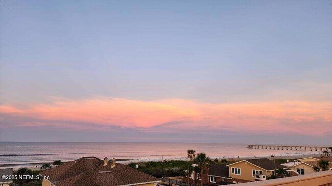 Building Photo - 1111 1st St N