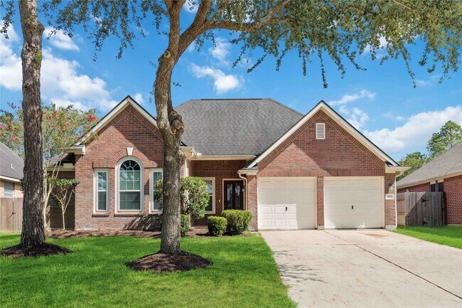 Building Photo - 3519 Crescent Dr