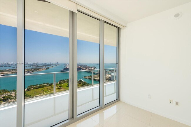 Building Photo - 1100 Biscayne Blvd