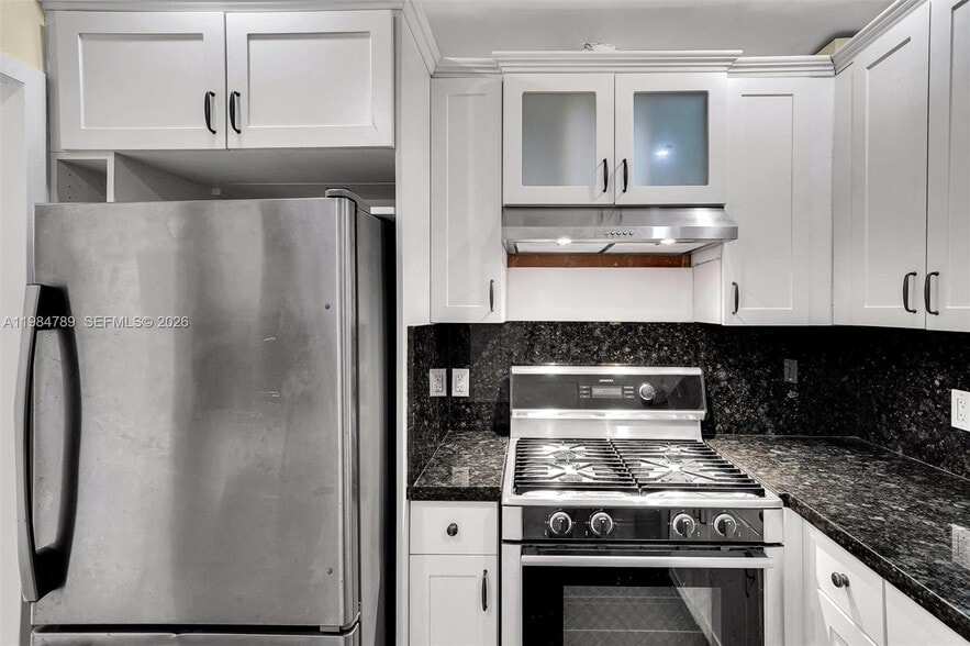 Building Photo - 700 Biltmore Way