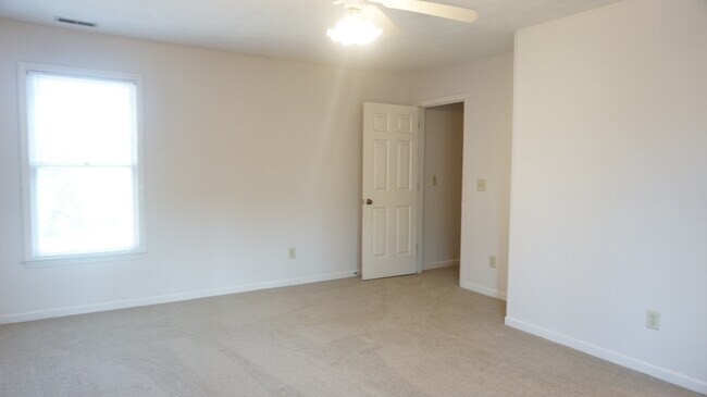 Building Photo - 508 Georgetown Cir