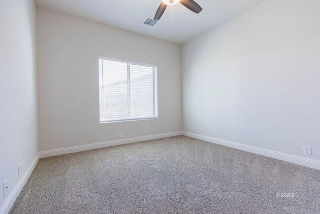 Building Photo - Charming 4-Bedroom Home with Modern Upgrad...