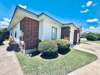Building Photo - T113 SHAMP