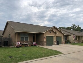 Building Photo - 21387 W Wallis Dr