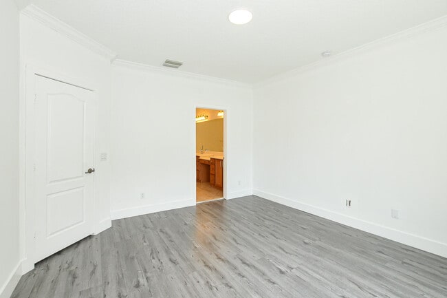 Building Photo - 3929 Sabal Way
