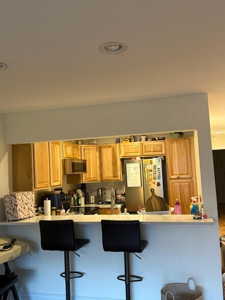 Building Photo - 137 Benchmark Rd