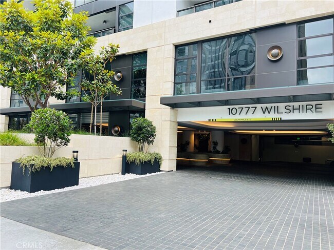 Building Photo - 10777 Wilshire Blvd