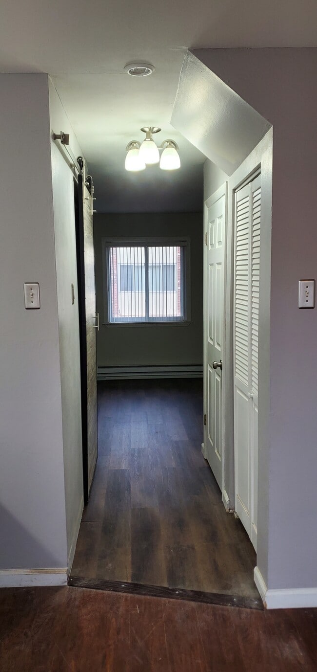 Building Photo - 8795 Sieloff Dr