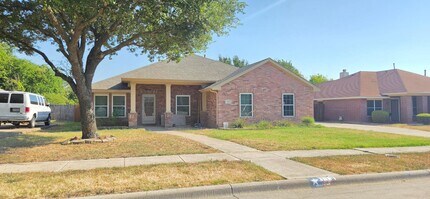 Building Photo - 113 Yosemite Ln