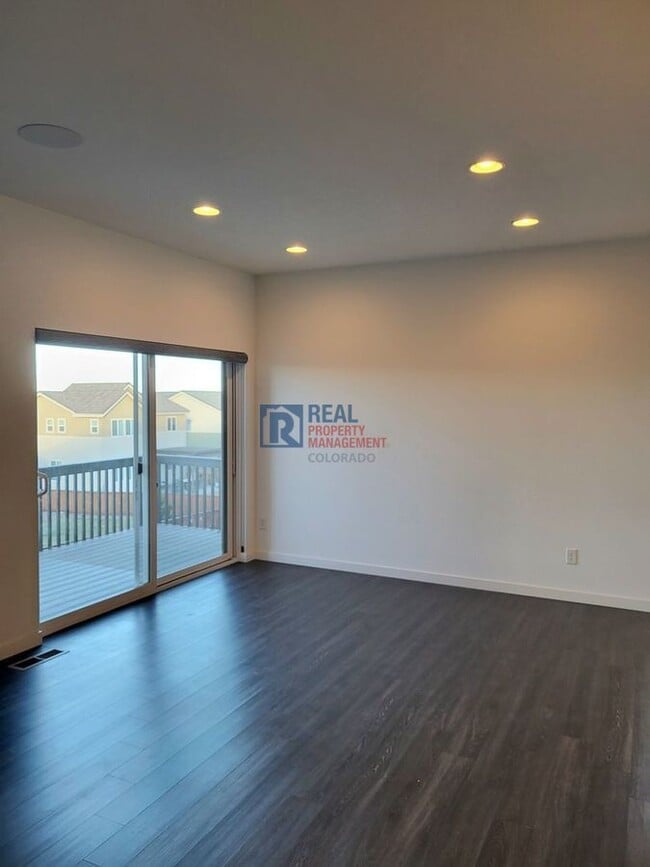 Building Photo - 14381 Mosaic Ave