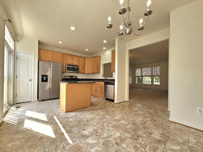 Building Photo - 15328 Elizabeth Burbage Loop