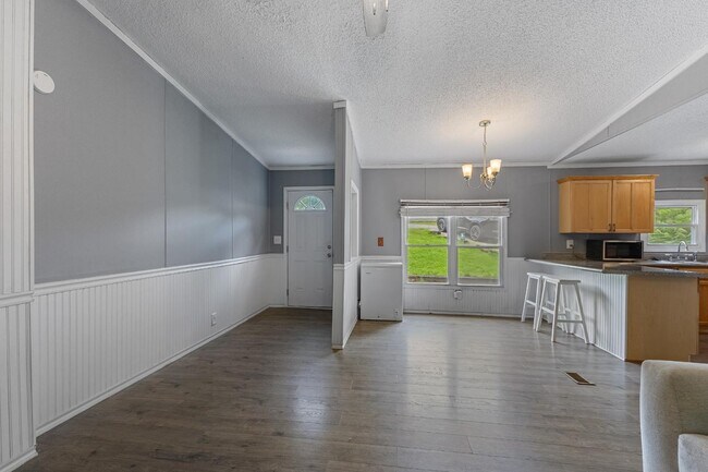 Building Photo - 1022 Dogwood Ln