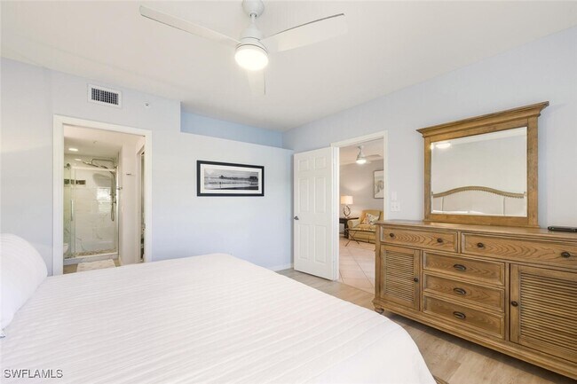 Building Photo - 4910 Deerfield Way