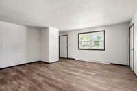 Building Photo - 1352/1354 W. Hiawatha Drive