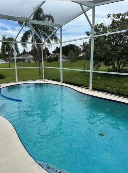 Building Photo - 242 Durango Loop St