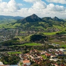 Building Photo - 6 bed 3 bath turnkey home close to campus and downtown