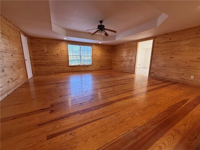 Building Photo - 4093 N 40th St