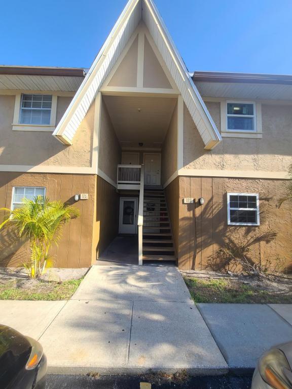 Building Photo - 254 Ulster Ln