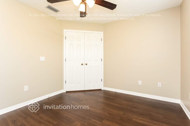 Building Photo - 5140 Layton Dr