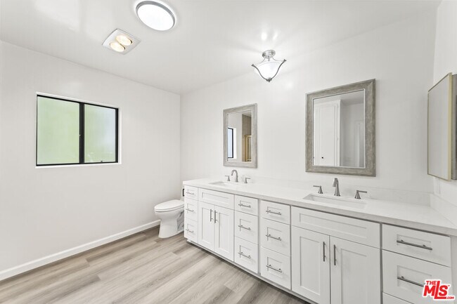 Building Photo - 6237 Warner Dr