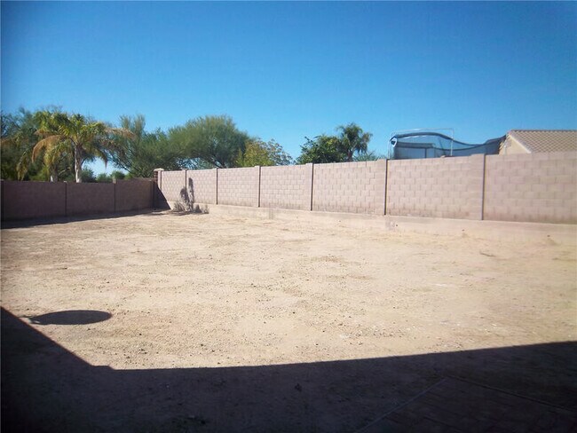 Building Photo - 16090 W Larkspur Dr